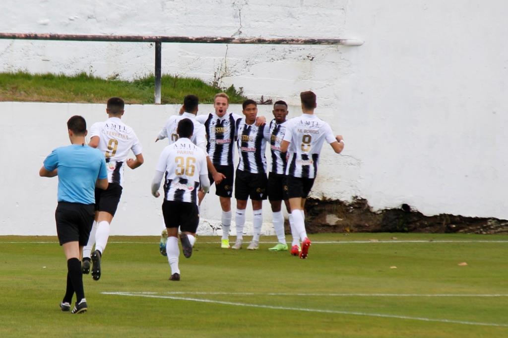 Futebol: Jaílson motivado para continuar a marcar