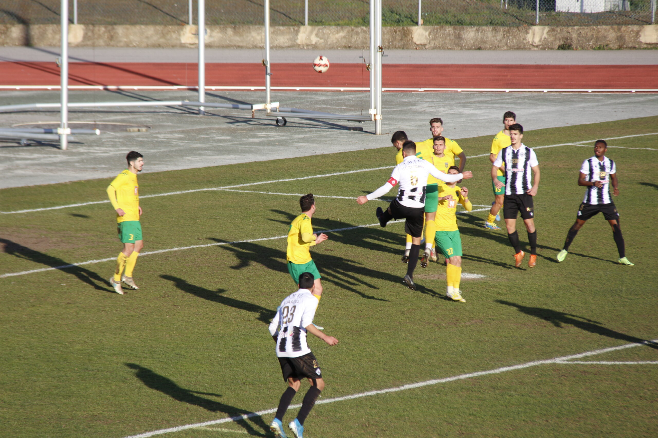 Jardel garante vitória suada do Mirandela no terreno do Macedo