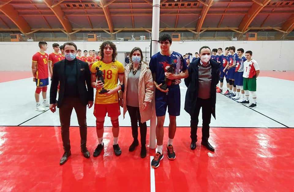 Voleibol: Selecção Nacional termina estágio em Miranda do Douro a vencer