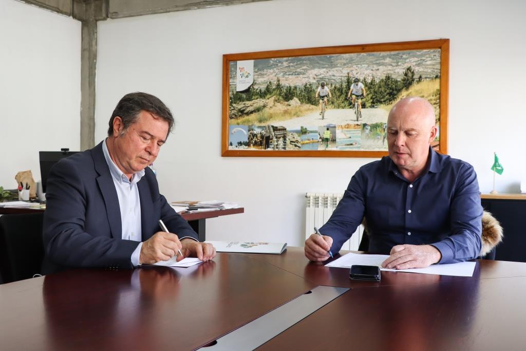 Andebol: Câmara Municipal de Macedo de Cavaleiros assina protocolo com a Federação de Andebol de Portugal