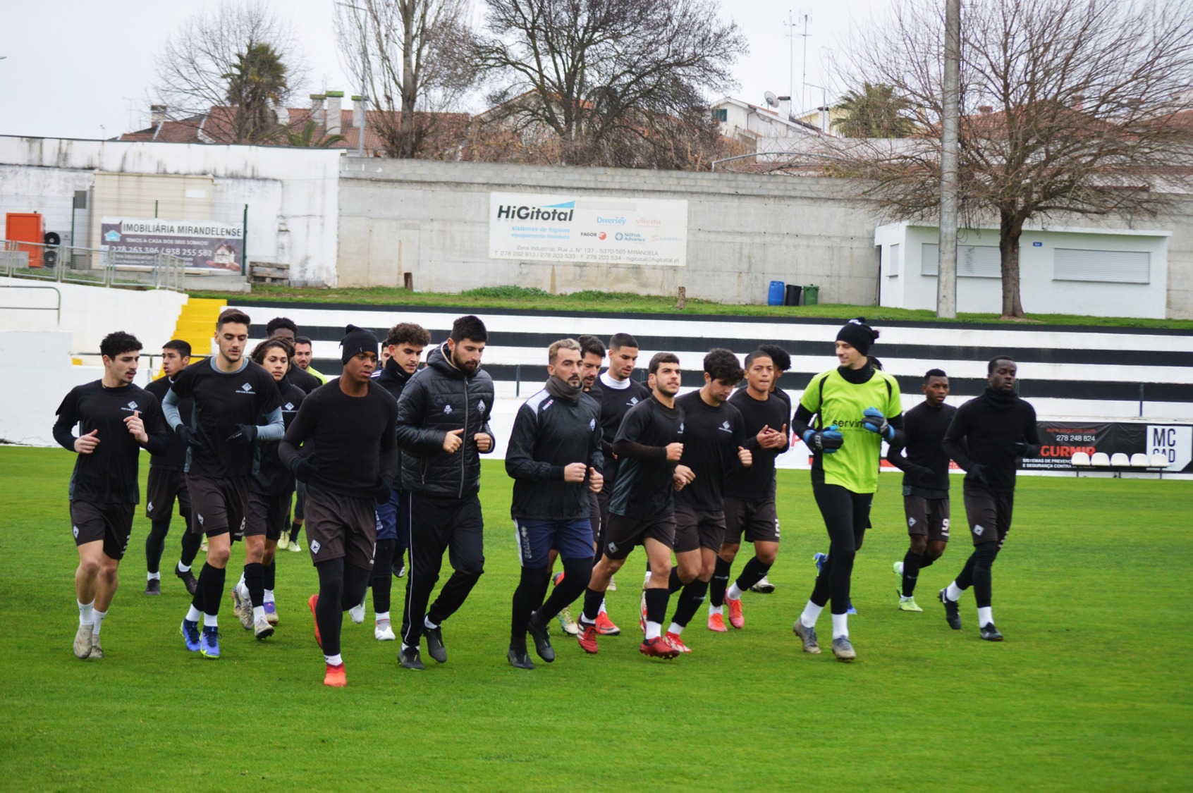 Covid-19: Três casos positivos no S.C. Mirandela