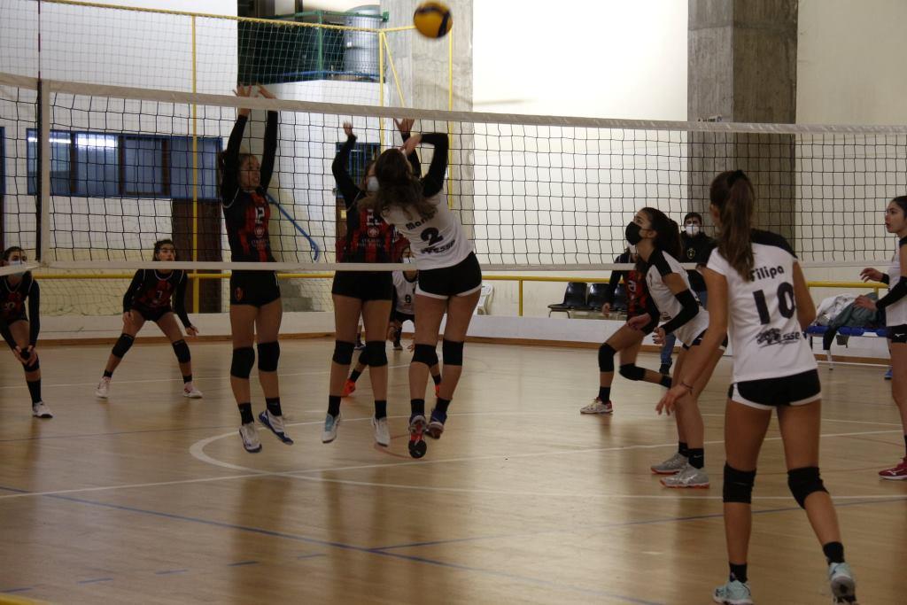 Voleibol: Clube Académico de Bragança cada vez mais perto da qualificação para o nacional de cadetes femininos