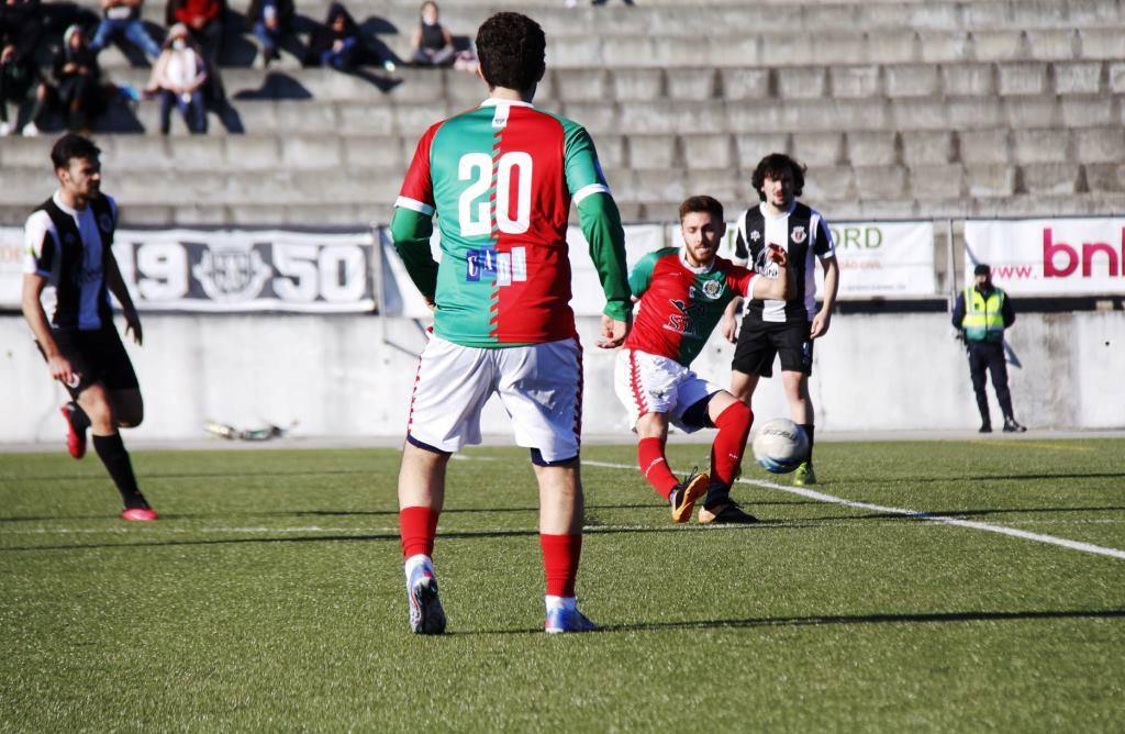 Futebol: Carção elimina F.C. Vinhais nos penáltis e segue para as meias-finais da Taça Distrital