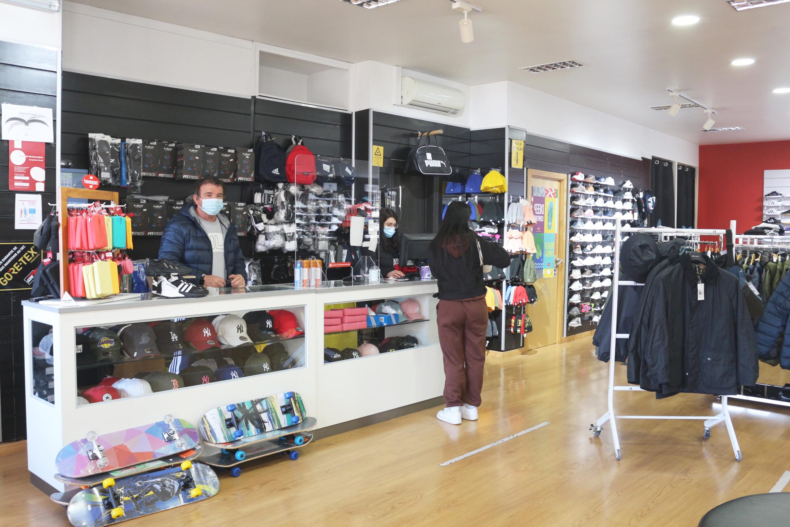 Comércio tradicional sem saldos regista menor afluência