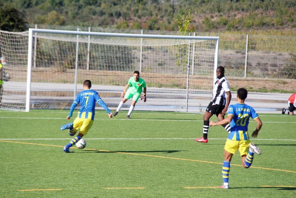 Futebol: Covid-19 afecta plantel do GDB e adia jogo com o Vimioso