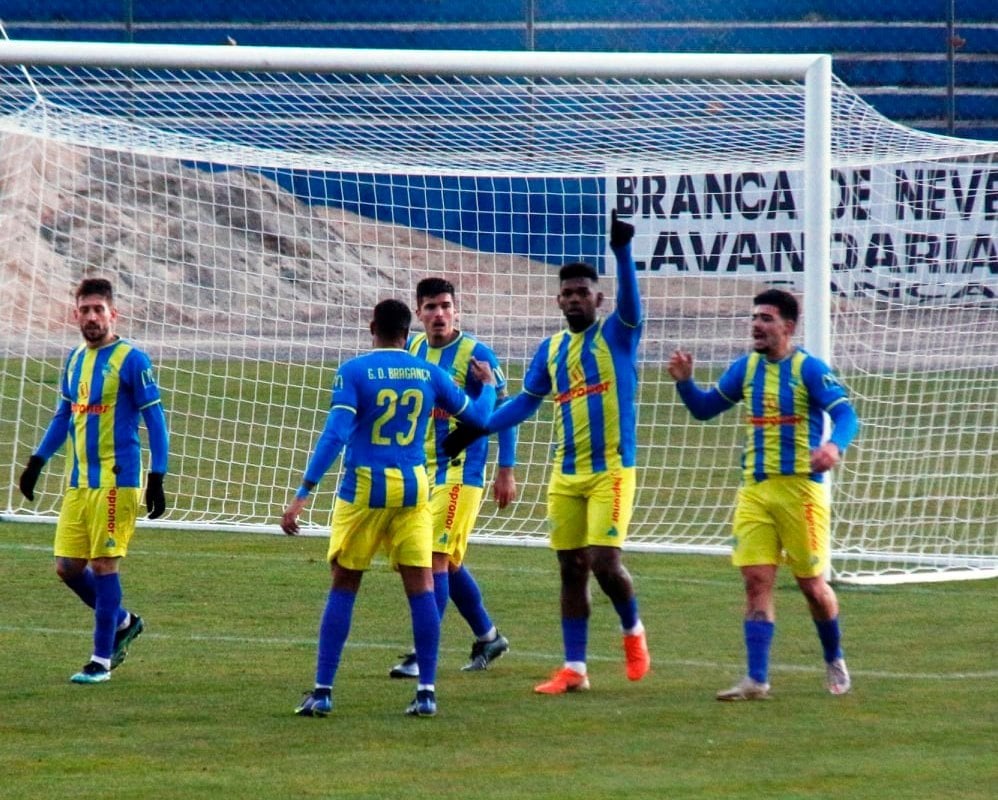 Futebol: GDB, Rebordelo e Sendim garantem presença nas meias-finais da Taça Distrital