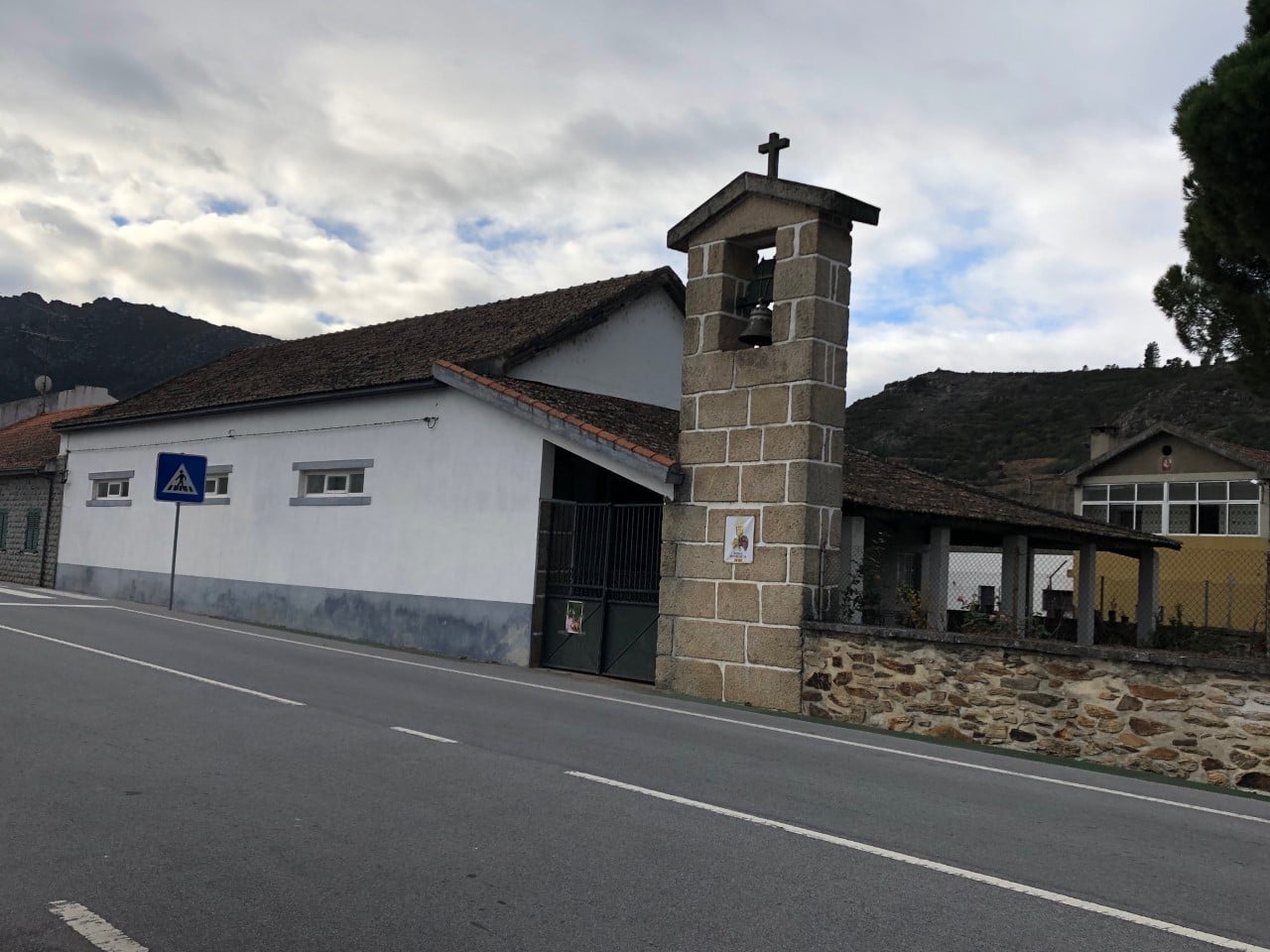 Subsídio da câmara de Mirandela trava venda da igreja do Cachão
