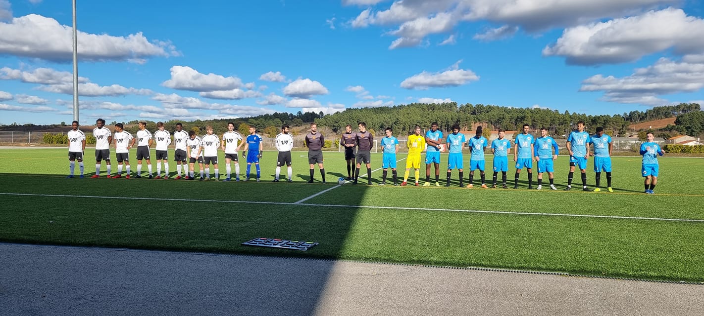 Futebol: Mirandês vence Carção com golos de Vinicius e Francisco