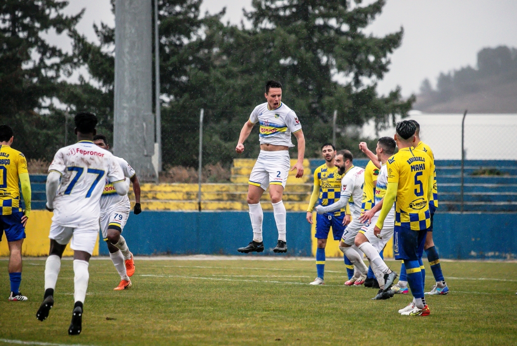 Veiga resolve frente ao Rebordelo e devolve liderança ao GDB