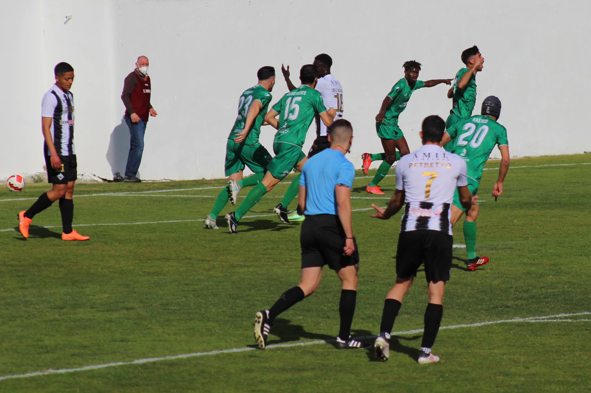 Futebol: Mirandela sofre derrota caseira e fica de fora da corrida a um lugar à fase de acesso à Liga 3