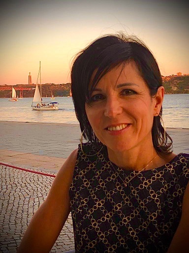 Transmontana Manuela Pinto emigrou para a Suíça e criou uma agência de encontros