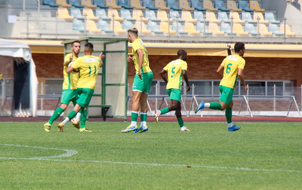 Futebol: Macedo quer oferecer aos adeptos a primeira vitória em casa