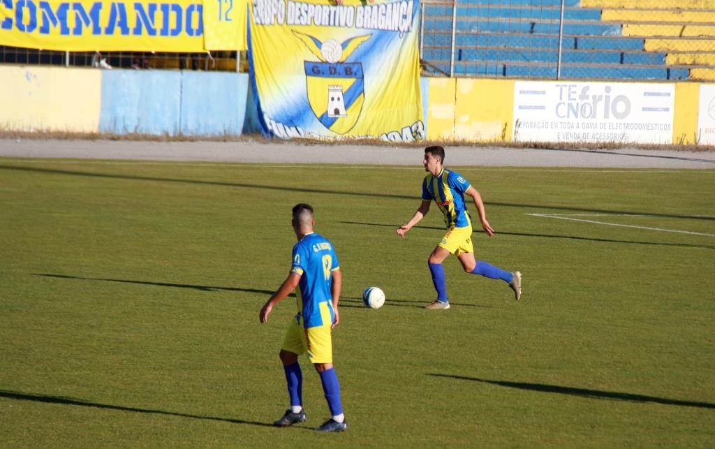 Futebol: Bragança – Rebordelo o jogo grande da jornada 15 do campeonato distrital