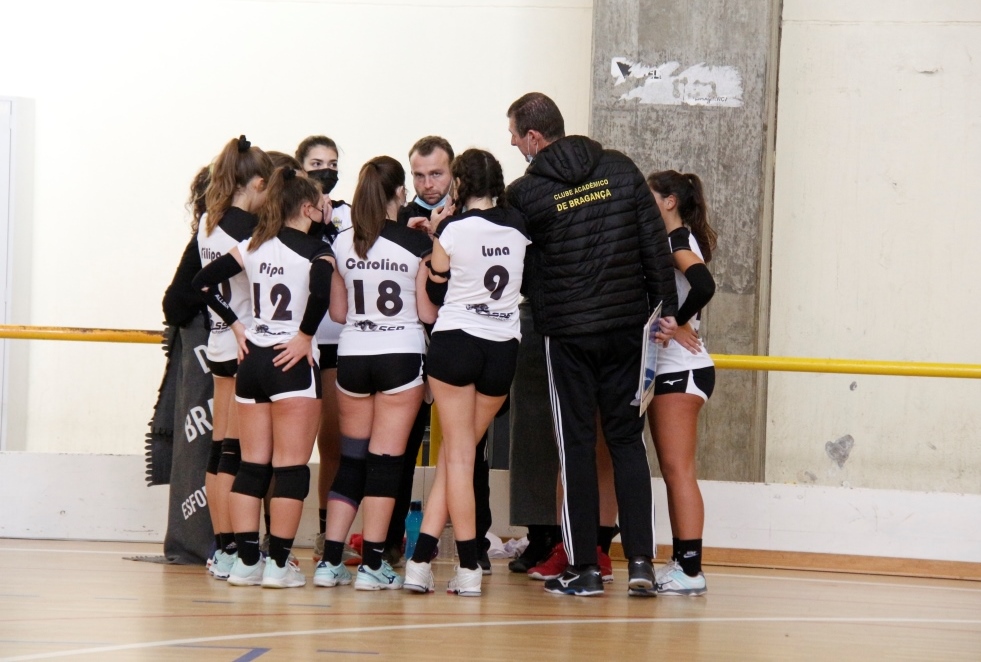 Voleibol: Equipa de cadetes do CAB joga fora com o Vitória SC na primeira jornada do campeonato nacional