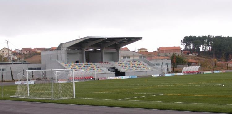 Futebol: Presidente do Vimioso descontente com algumas arbitragens e confiante na capacidade de reacção da equipa