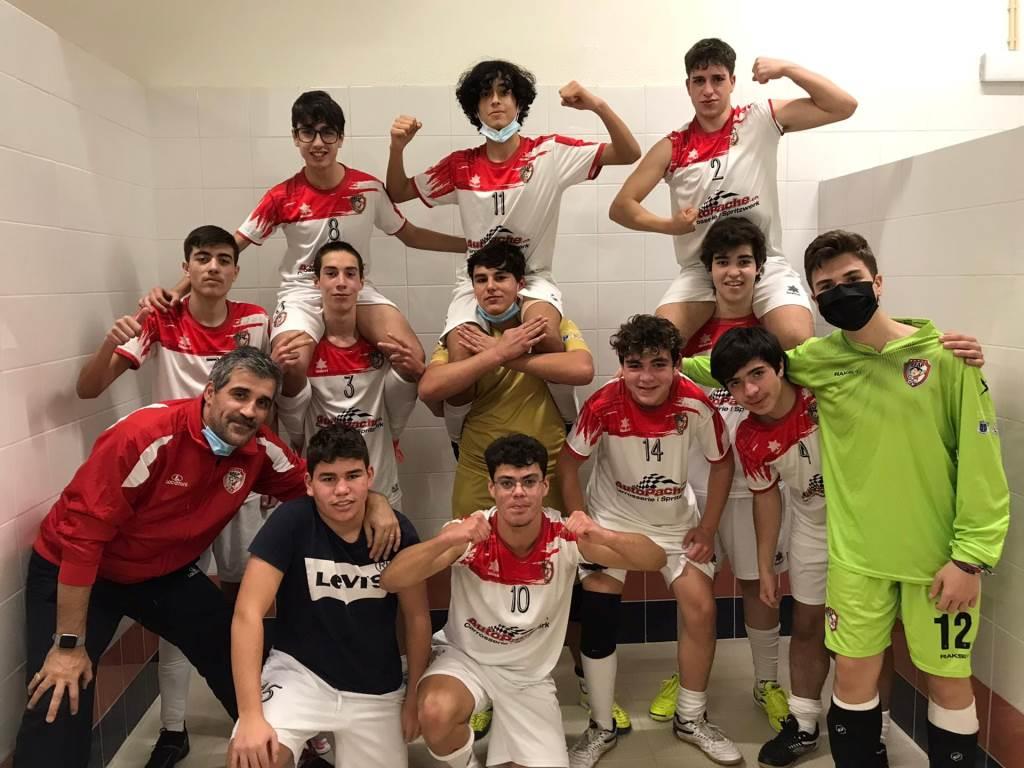 Futsal: Escola Arnaldo Pereira coloca três equipas nas Taças Nacionais