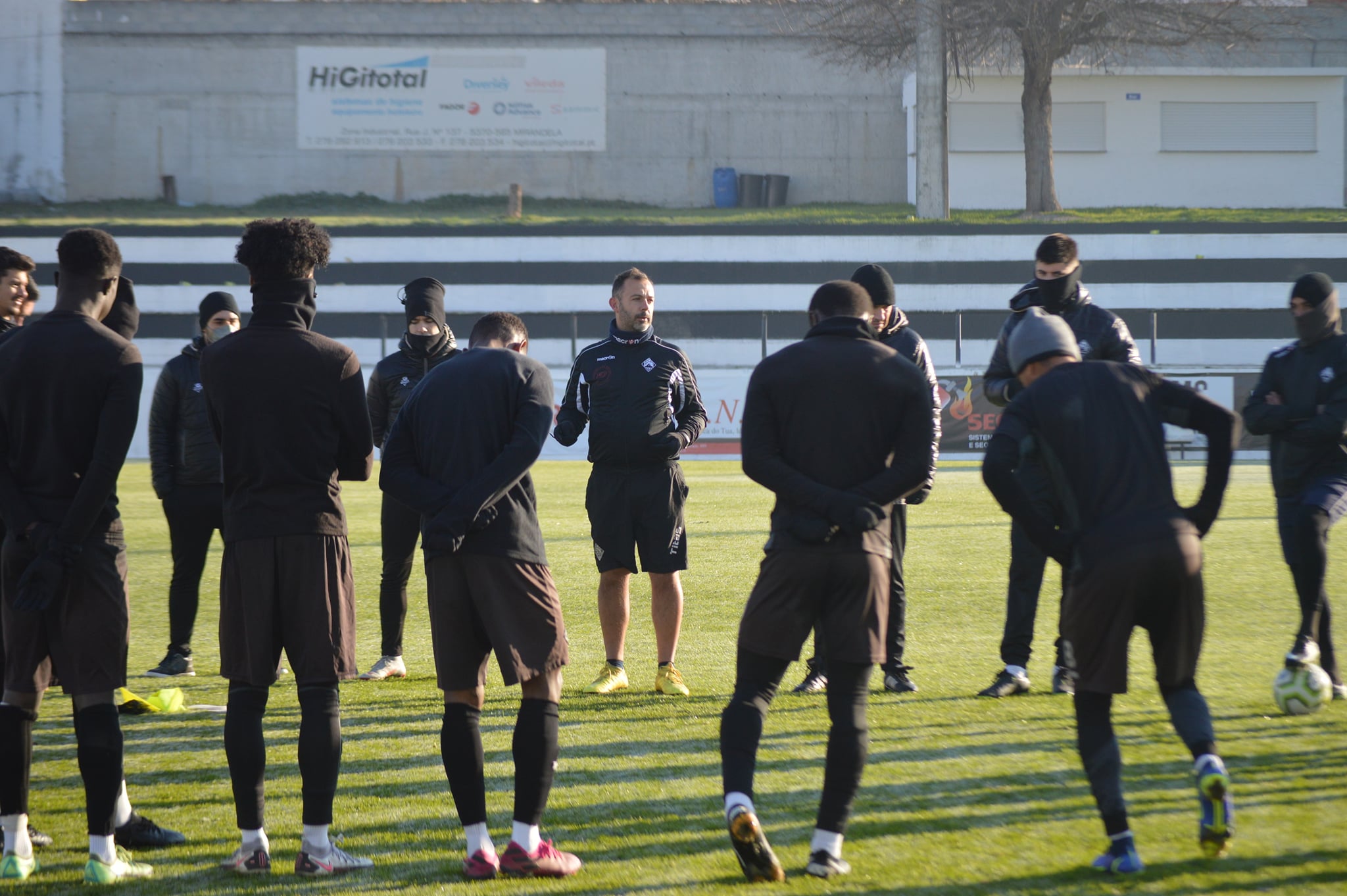 Futebol: Mirandela recebe Vila Real e quer terminar a fase regular com uma vitória