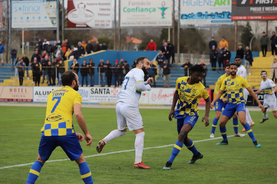 Michel resolve e coloca Bragança na final da Taça Distrital