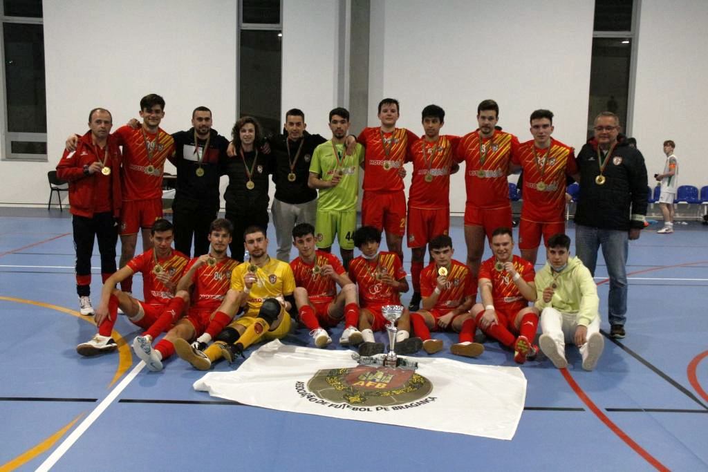 Futsal: Escola Arnaldo Pereira vence Taça Distrital de Juniores
