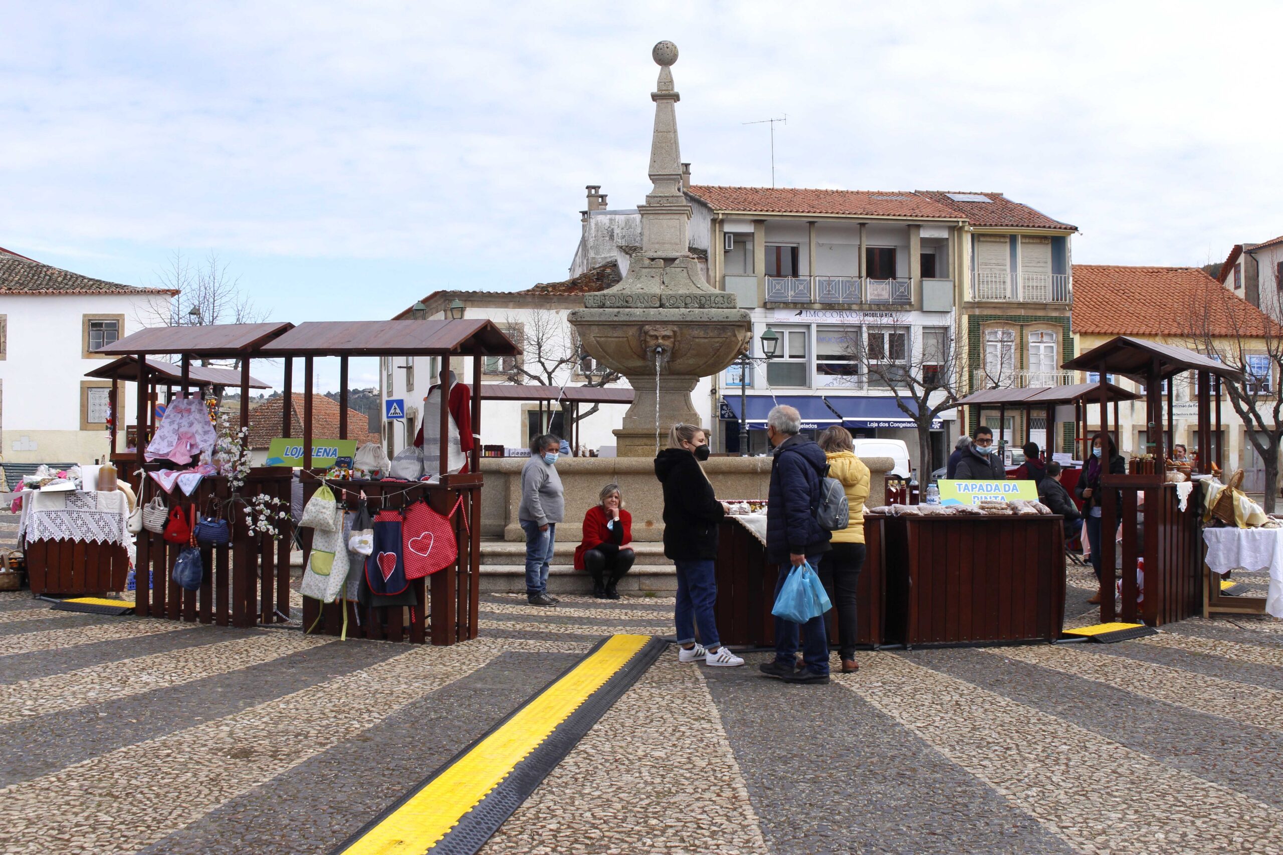 Mercado da Amendoeira em Flor regressou a Torre de Moncorvo
