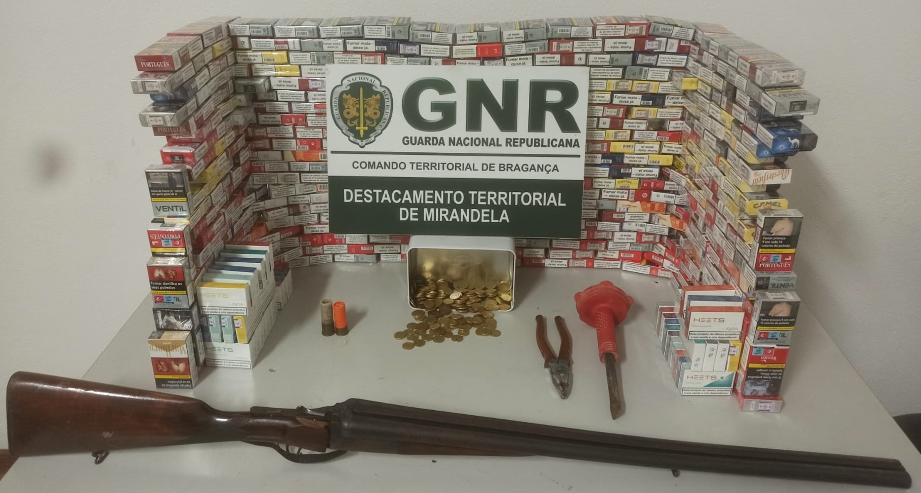 GNR deteve dois suspeitos de furto em estabelecimento de restauração no concelho de Mirandela