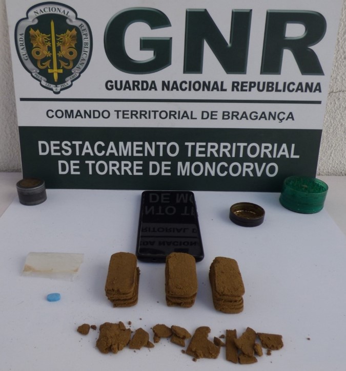 Homem detido com mais de 150 doses de droga no concelho de Torre de Moncorvo