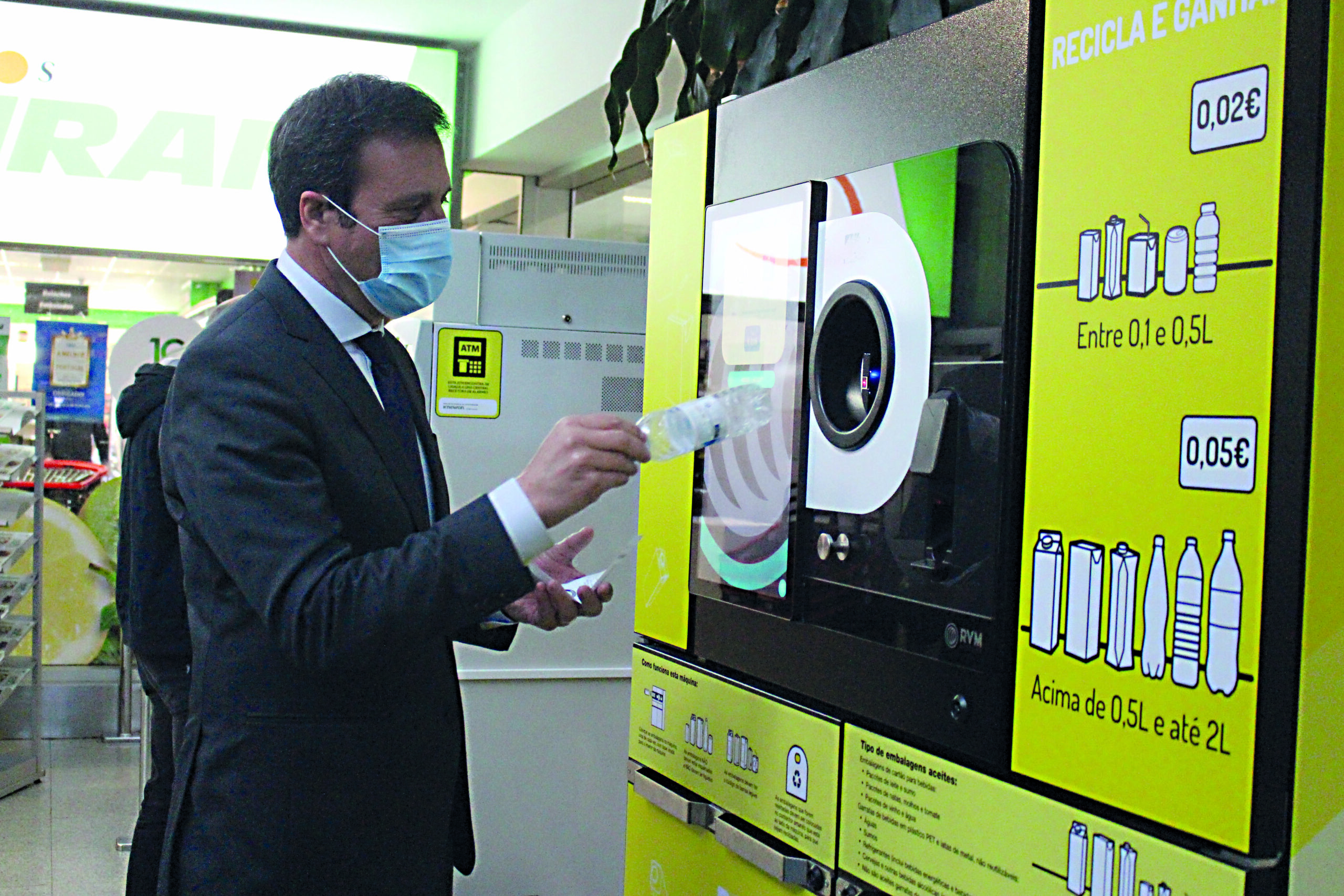 Reciclar dá descontos no Mercado Municipal de Bragança