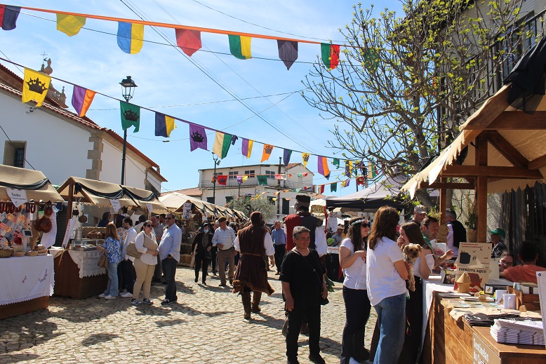 Algoso volta a celebrar Sábado de Aleluia com enchente de visitantes e filhos da terra