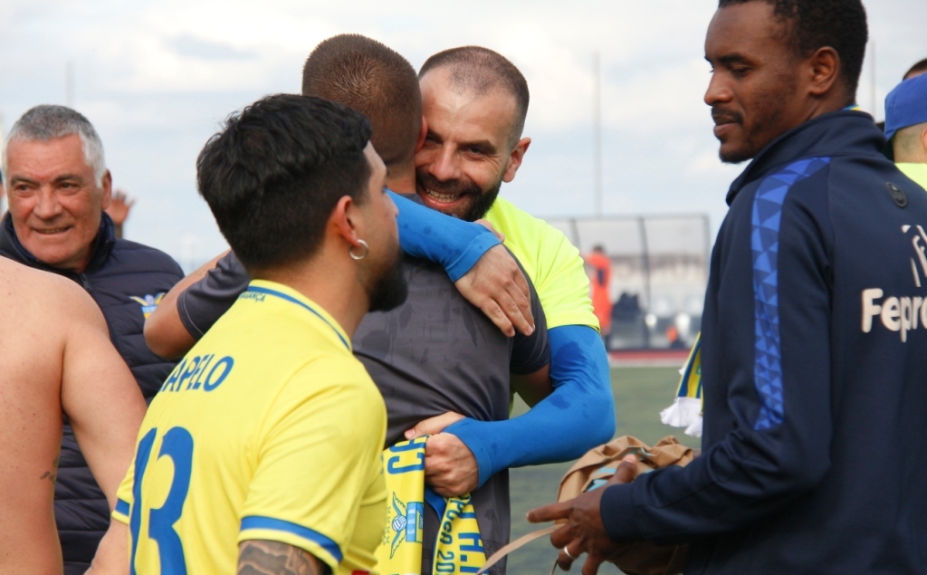 Michel despede-se dos relvados