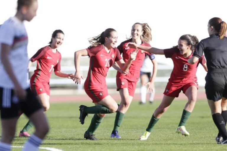 Futebol feminino: Torneio de Desenvolvimento da UEFA sub-16 começa hoje em Mirandela