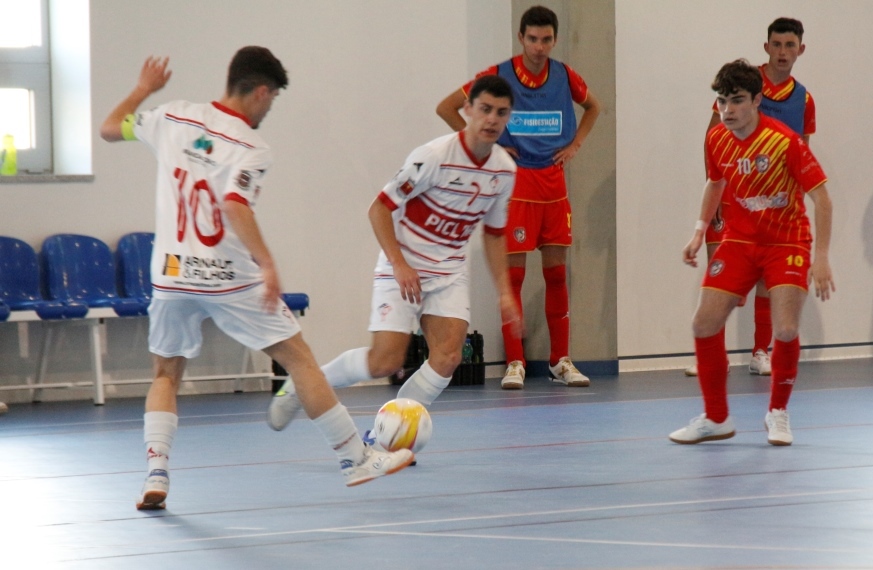 Escola Arnaldo entra a perder na segunda fase da Taça Nacional de Futsal sub-19