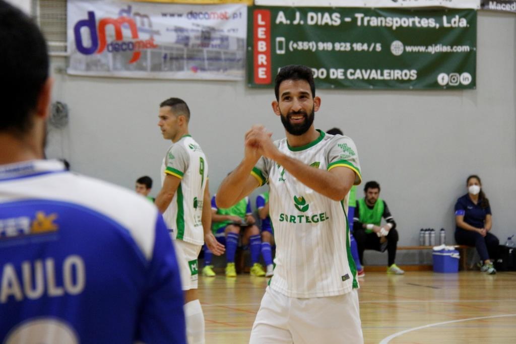 Futsal: Macedense recebe AMSAC em jogo de despedida de Patrick Simão