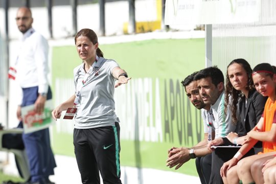 Futebol Feminino: Selecção Nacional sub-16 perde com a Áustria em Macedo de Cavaleiros