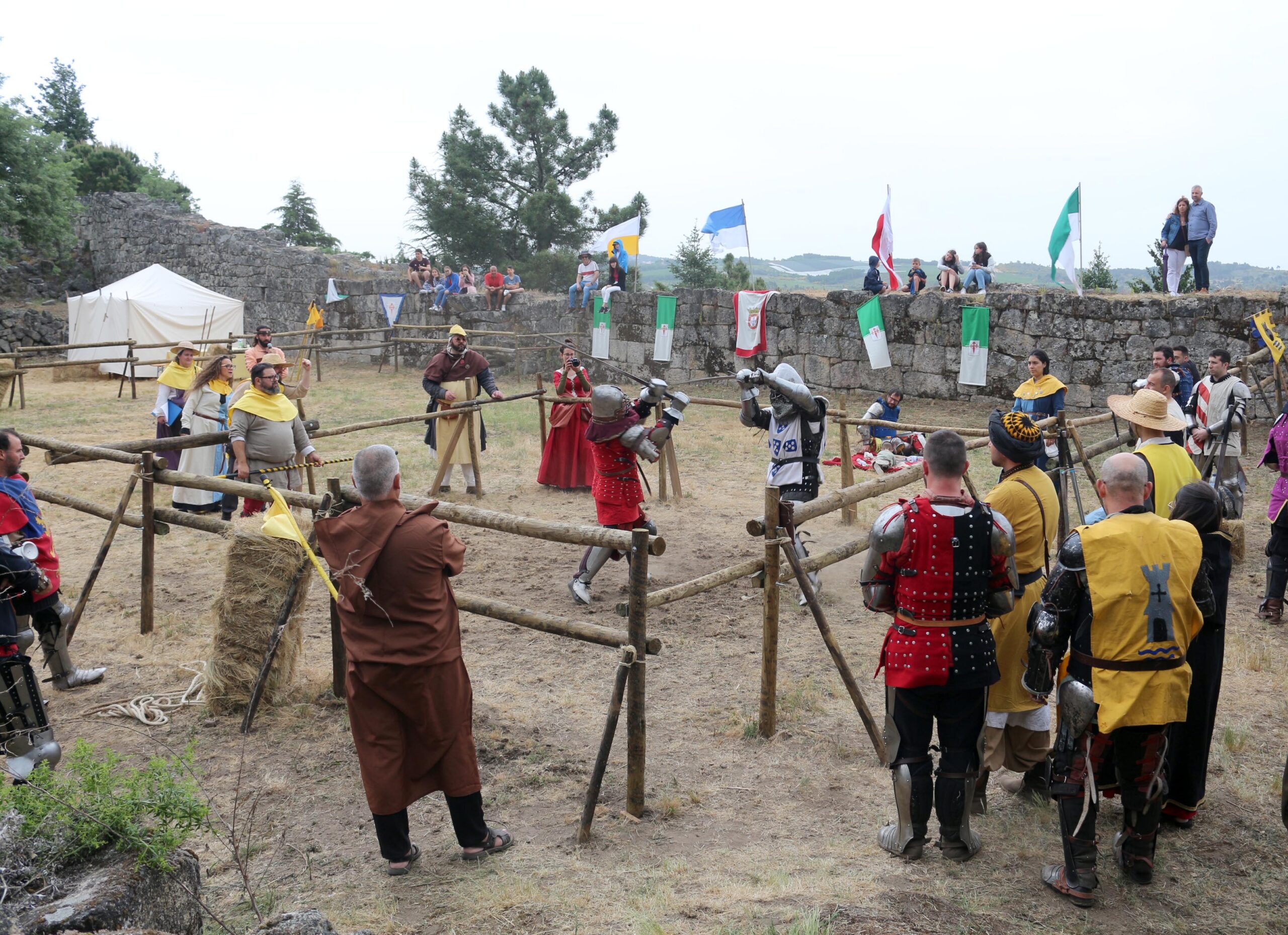 Torneio medieval animou castelo de Ansiães este fim-de-semana