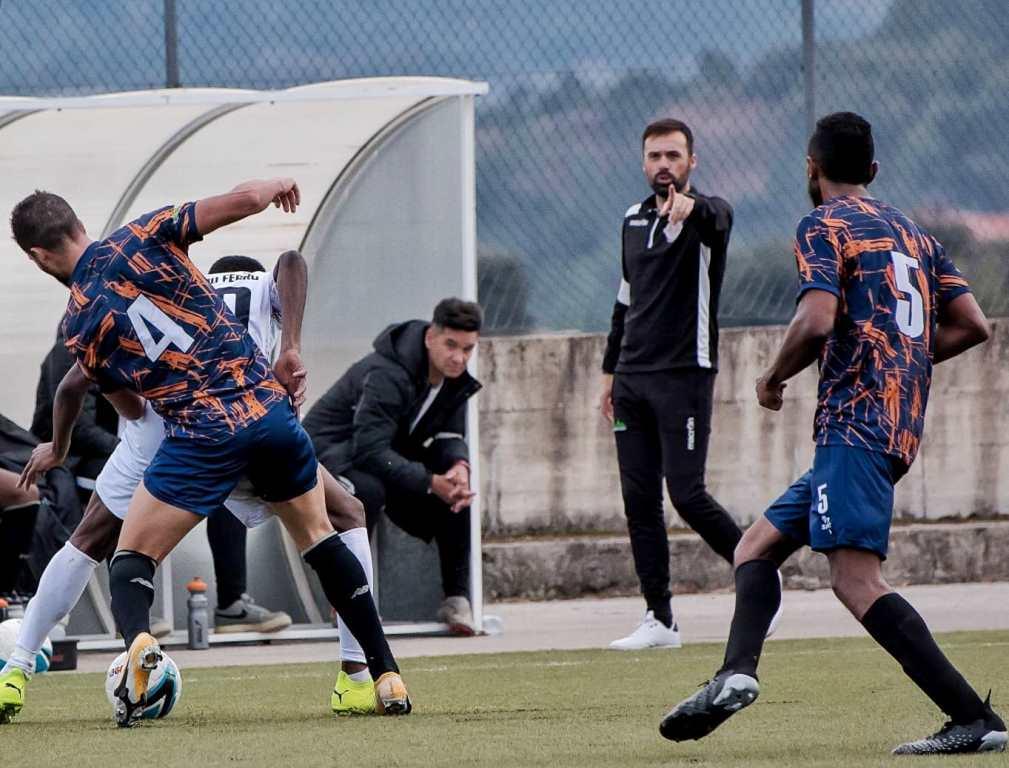 Futebol: Nuno Fernandes vai manter a aposta nos mais novos na próxima época