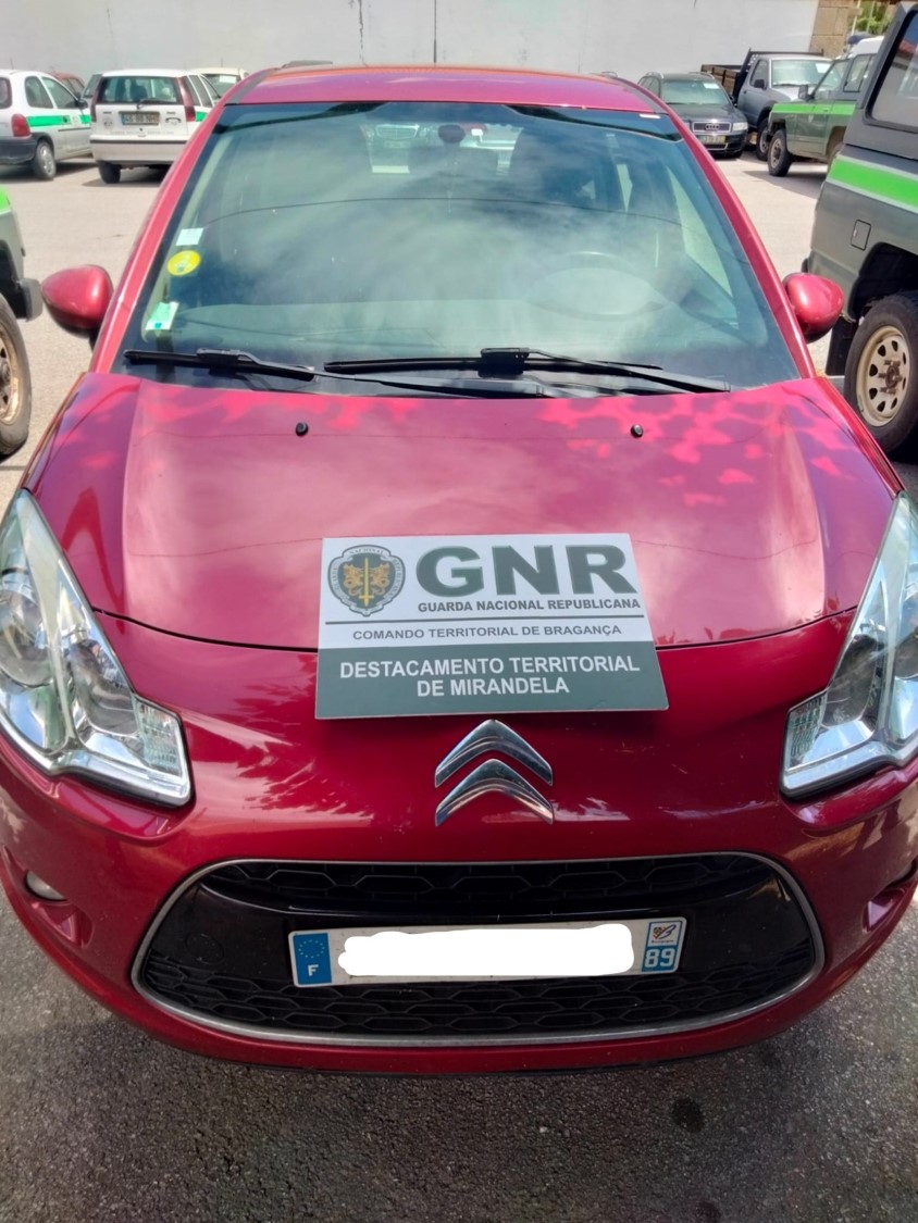 GNR recupera viatura furtada de residência em Vila Flor