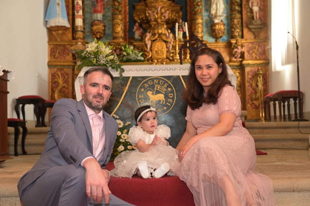 Casal de macedenses deixa de trabalhar para cuidar de bebé com tumor raro: há campanhas para os ajudar