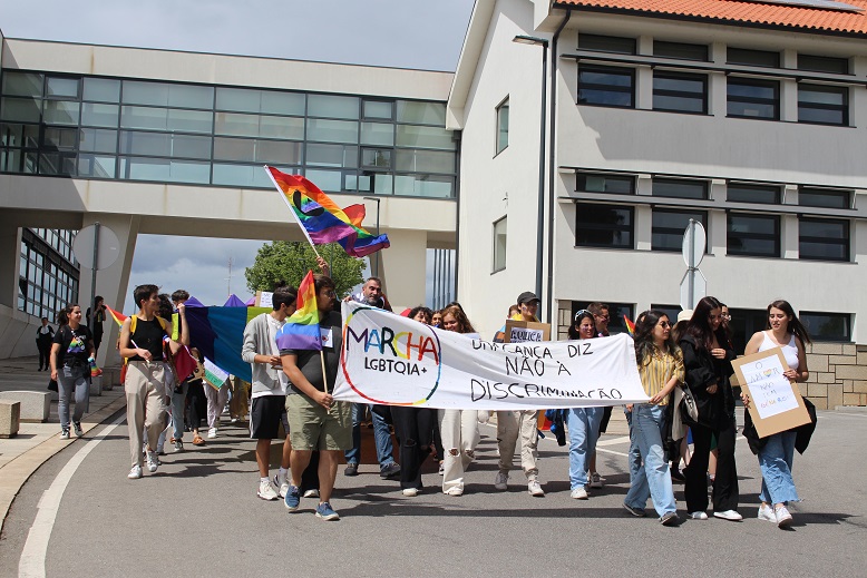 Orgulho LGBTQIA+ voltou a marchar em Bragança