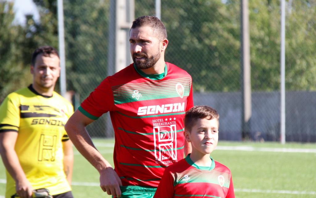 Valentim regressa a “casa”