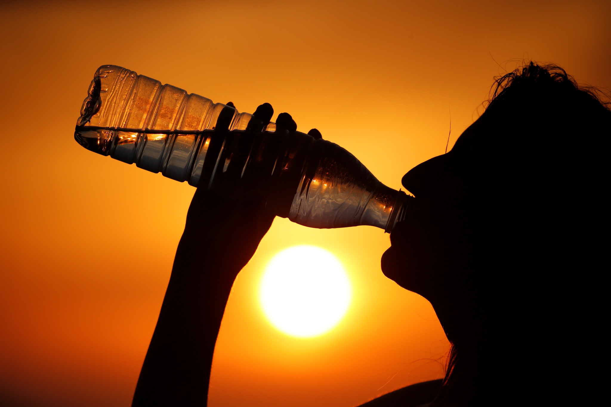 Vaga de calor pede cuidados redobrados com o sol