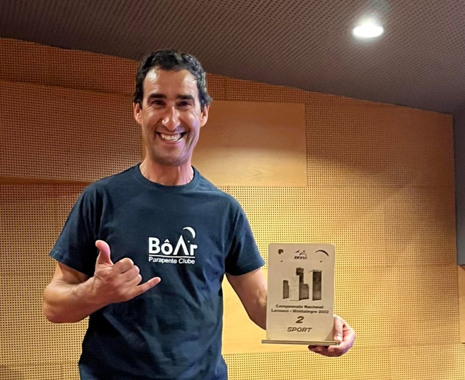 Piloto macedense alcança segundo lugar no Campeonato Nacional de Parapente na Classe Sport