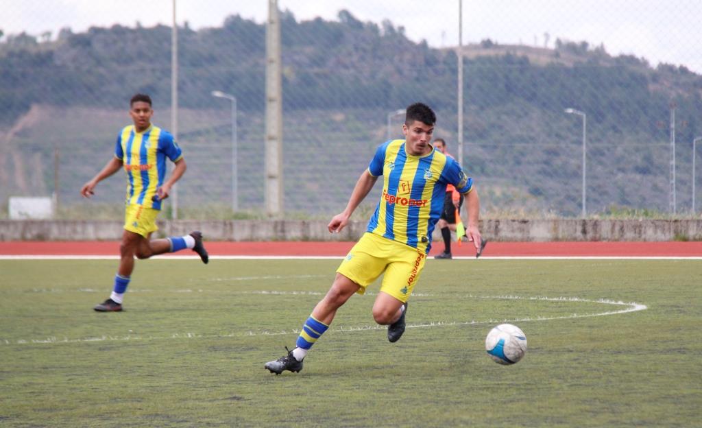 Futebol: Grupo Desportivo de Bragança oficializa dez renovações