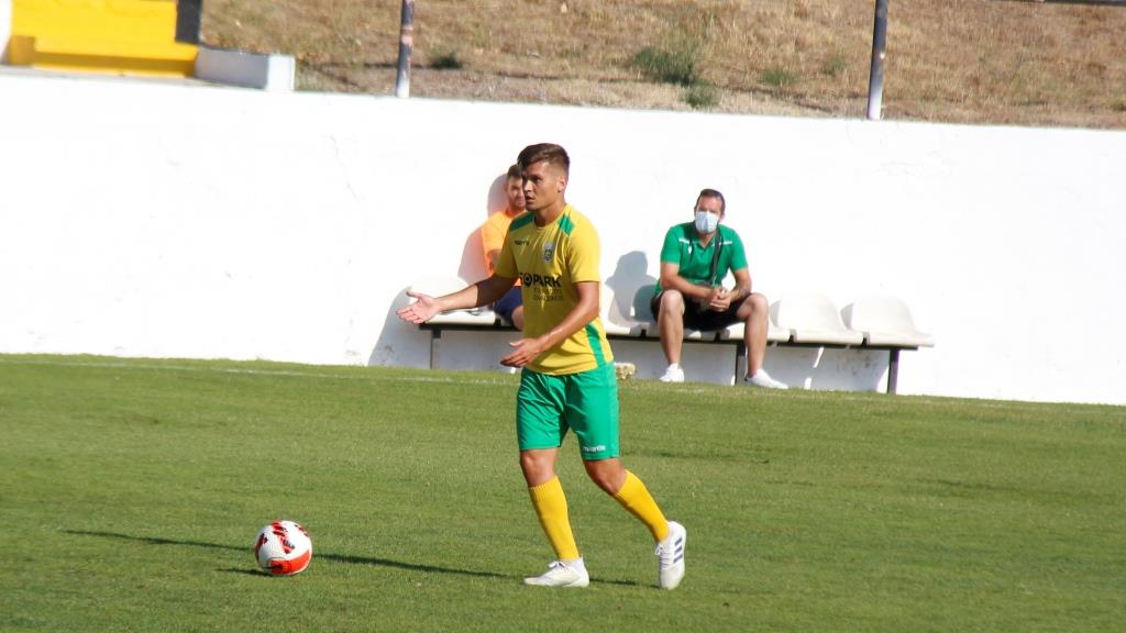 Futebol: David Carvalho reforça defesa do Grupo Desportivo de Bragança