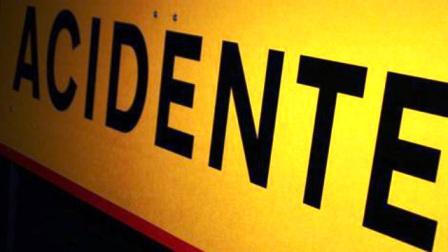 Colisão de dois camiões leva ao condicionamento do trânsito na A4 em Lamas de Orelhão