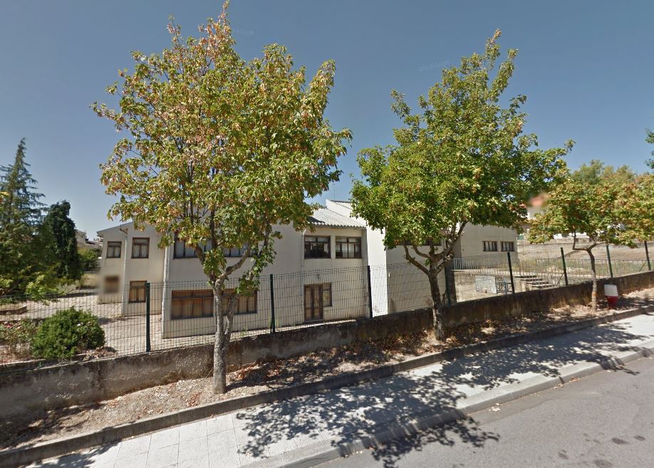 Antiga escola primária de Mogadouro demolida para dar lugar a estabelecimento de formação profissional