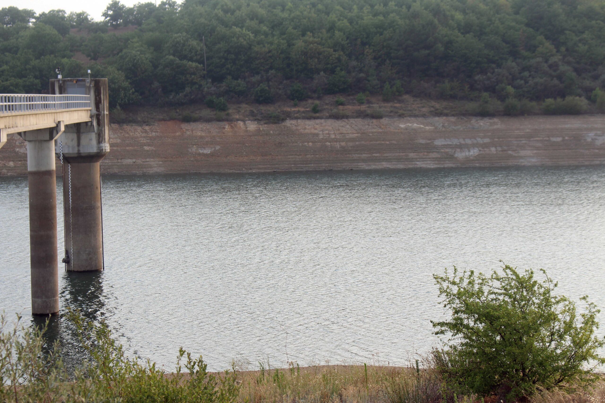 Já começou transporte de água do rio Tua com camiões cisterna para abastecimento em Carrazeda