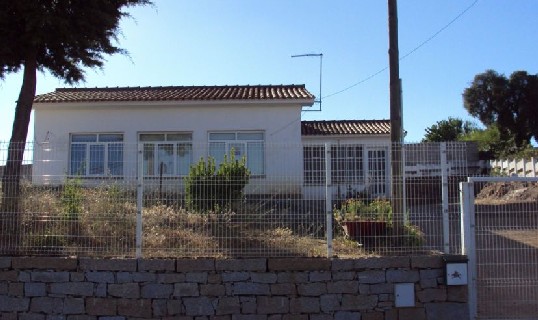 Escola primária de Palaçoulo funciona com apenas dois alunos