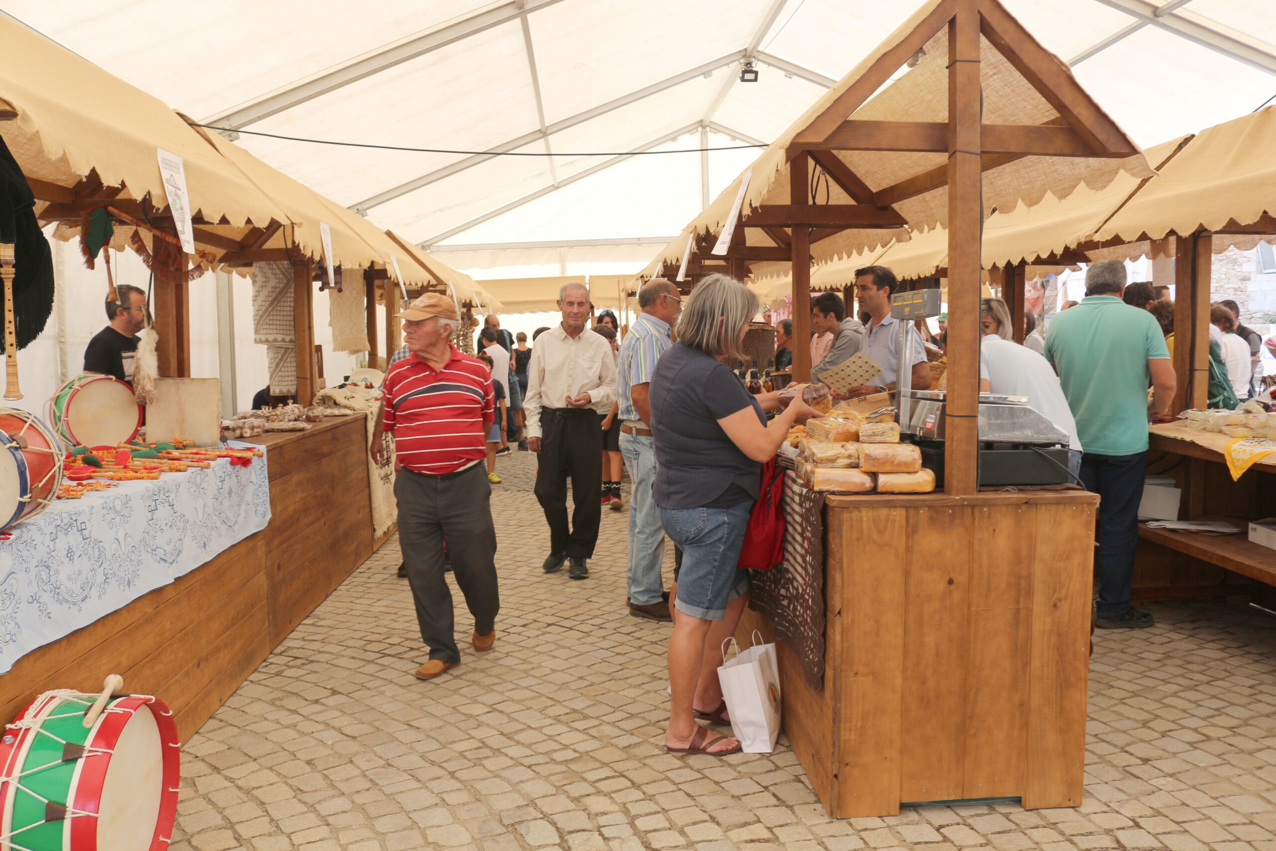 Feira das colheitas volta a animar a aldeia de Vilar Seco (Vimioso)