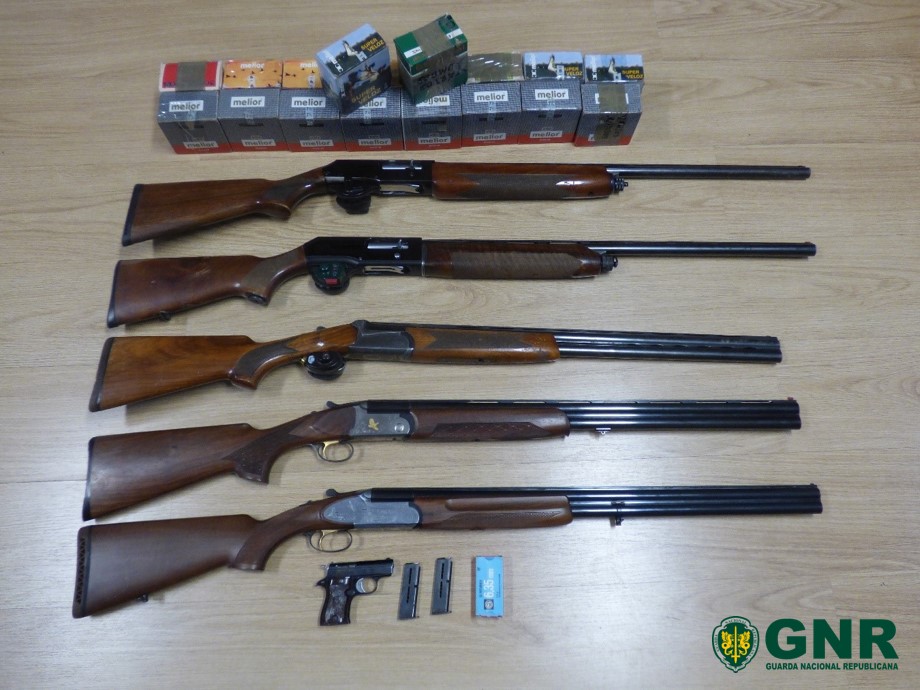 GNR apreende armas de fogo em caso de violência doméstica em Bragança