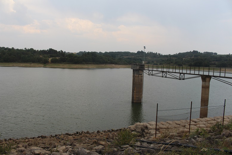 Barragem de Fontelonga já tem água para abastecer mais um mês a população de Carrazeda de Ansiães